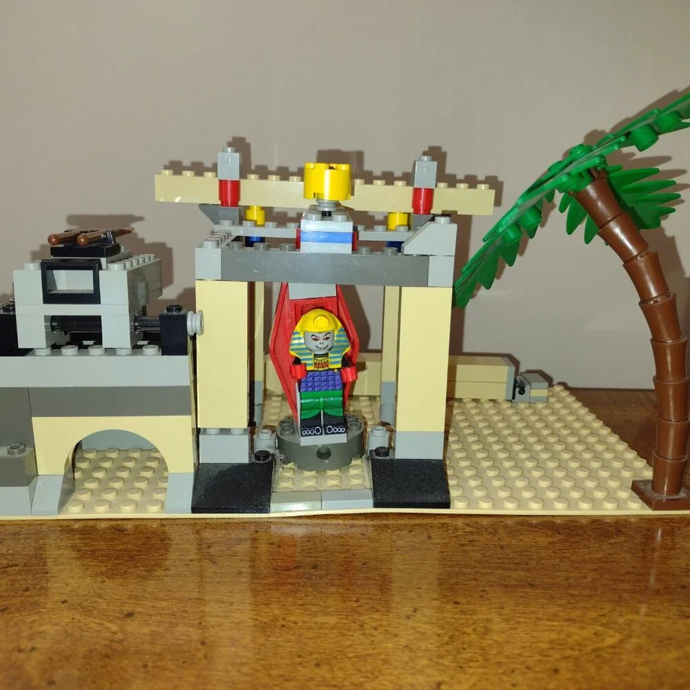 Like new Lego Mummy's Tomb Egyptian with original box and instructions, retired